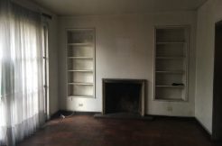 Muy buena casa antigua para remodelar uso comercial